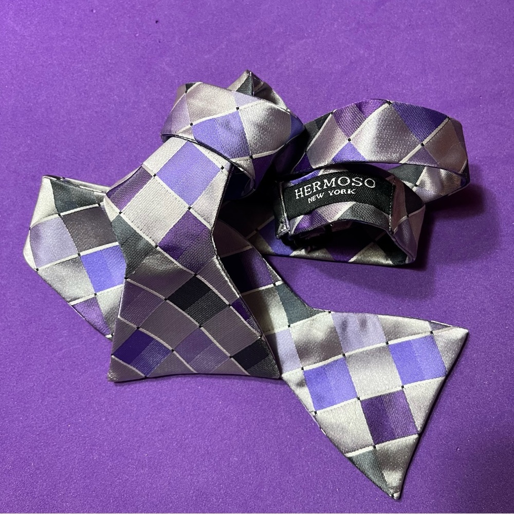 Hermosa New York Geometric Silk Bow Tie